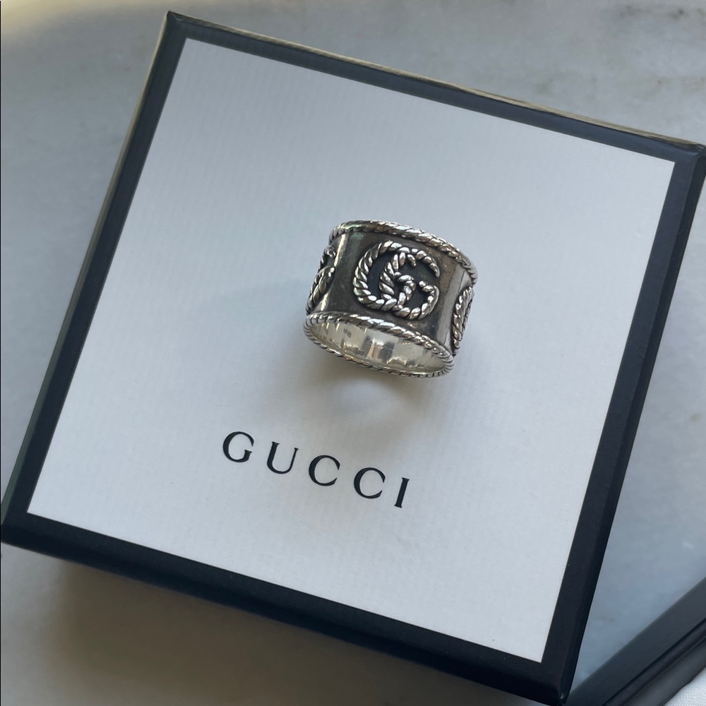Gucci women’s GG Marmont wide ring